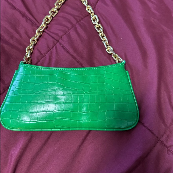 Zara Handbags - Zara Emerald Croc-Embossed Shoulder Bag with Gold Chain